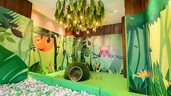 DoubleTree by Hilton Hotel Shenzhen Longhua