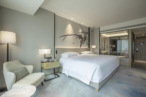 DoubleTree by Hilton Hotel Shenzhen Longhua