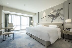 DoubleTree by Hilton Hotel Shenzhen Longhua