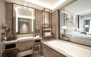 DoubleTree by Hilton Hotel Shenzhen Longhua