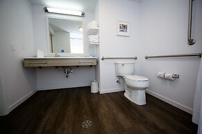 Hampton Inn & Suites by Hilton Truro