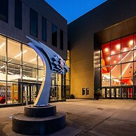 DoubleTree by Hilton Evansville