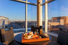 DoubleTree by Hilton Evansville