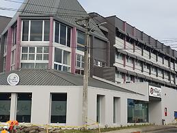 Peninsula International Hotel