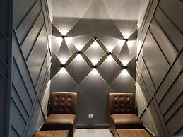 Peninsula International Hotel