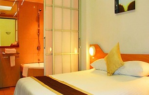 Peninsula International Hotel