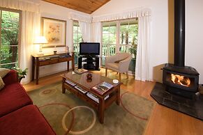 Myers Creek Cascades Luxury Cottages