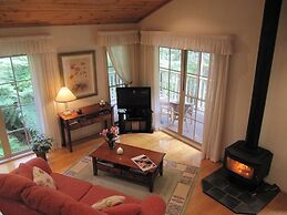 Myers Creek Cascades Luxury Cottages