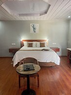 Pelican Lodge and Camping