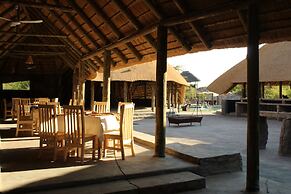 Pelican Lodge and Camping