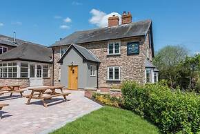 The Baiting House and Lodges