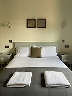 The Baiting House and Lodges