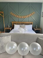 The Baiting House and Lodges