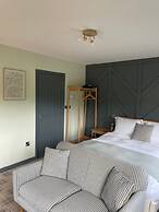 The Baiting House and Lodges