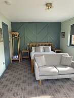 The Baiting House and Lodges