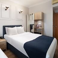 Elan Hotel