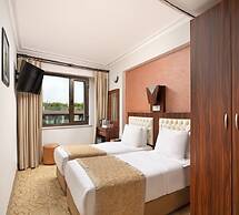 Elan Hotel