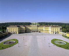 Schloß Schönbrunn Grand Suite