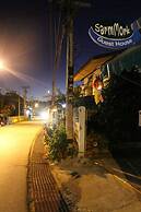 Sarm Mork Guesthouse