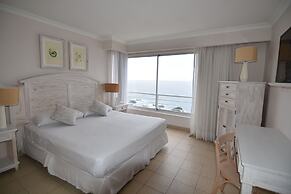 Hippocampus Resort & Club