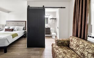 Auberge Shores Inn & Hotel