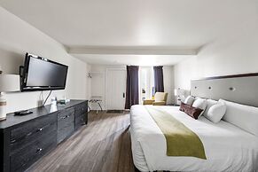 Auberge Shores Inn & Hotel