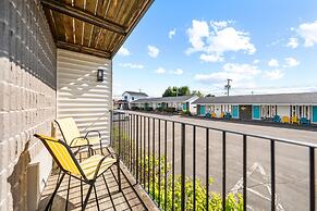 Auberge Shores Inn & Hotel
