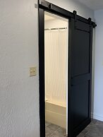 Auberge Shores Inn & Hotel