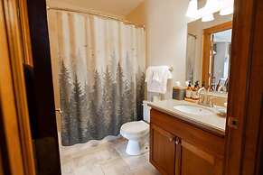 Winwood Condominiums by Windham Mountain Club