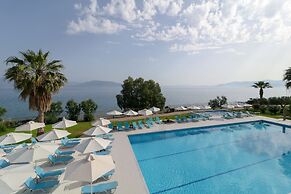 Calamos Beach Family Club Hotel