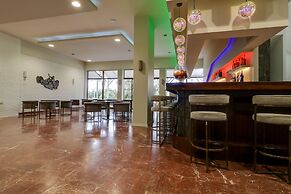 Calamos Beach Family Club Hotel