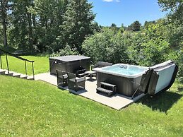 Super 8 by Wyndham Mont Laurier