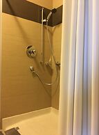 Super 8 by Wyndham Mont Laurier