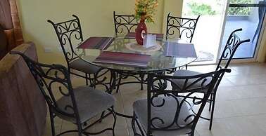 Sea Pearl Vacation Suites