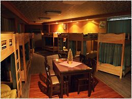 Elmar Guesthouse - Hostel