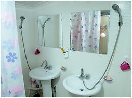 Elmar Guesthouse - Hostel