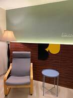 The Royal Bee Apart Hotel