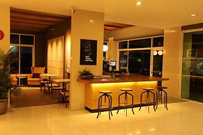 The Royal Bee Apart Hotel