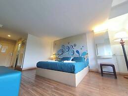 The Pacific Cool Chic