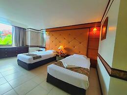 The Pacific Cool Chic