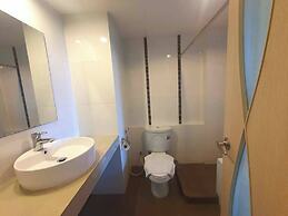 The Pacific Cool Chic