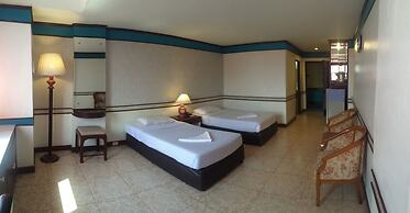 The Pacific Cool Chic