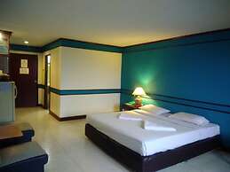 The Pacific Cool Chic