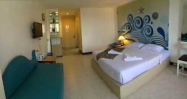 The Pacific Cool Chic