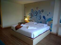 The Pacific Cool Chic