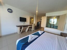 The Pacific Cool Chic