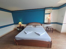 The Pacific Cool Chic