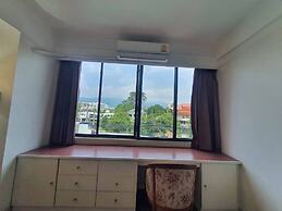 The Pacific Cool Chic