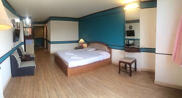 The Pacific Cool Chic