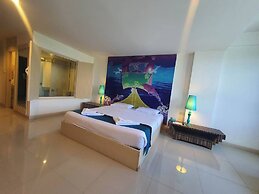 The Pacific Cool Chic